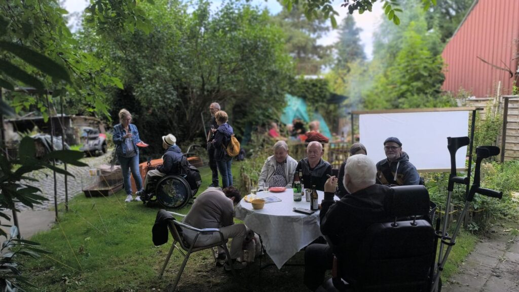 Besucher der september Finissage