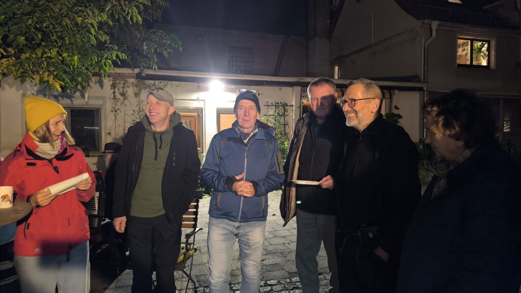 im Gespräch am Ofen